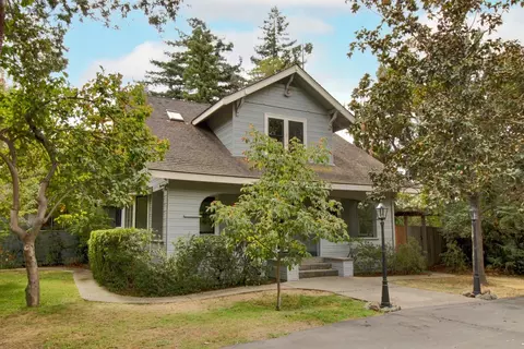 Exterior - 2147 Hillcrest Way, Carmichael, CA 95608 photo 3 of 31