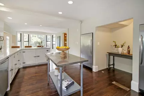 Kitchen - 2147 Hillcrest Way, Carmichael, CA 95608 photo 8 of 9