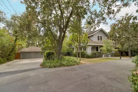 Exterior - 2147 Hillcrest Way, Carmichael, CA 95608 photo 2 of 31