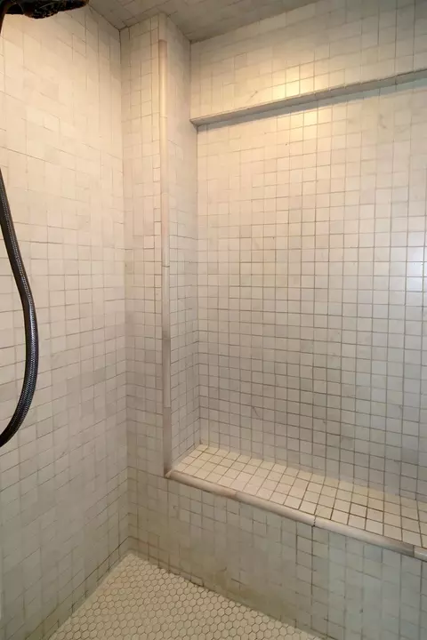Bath - 2147 Hillcrest Way, Carmichael, CA 95608 photo 5 of 8