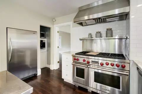 Kitchen - 2147 Hillcrest Way, Carmichael, CA 95608 photo 5 of 9