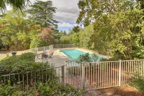 Exterior - 2147 Hillcrest Way, Carmichael, CA 95608 photo 7 of 31