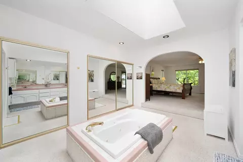 Bath - 3561 Ahwahnee Way, Cool, CA 95614 photo 3 of 9