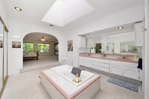 Bath - 3561 Ahwahnee Way, Cool, CA 95614 photo 5 of 9