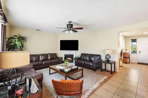 15979 Crescent Park Cir, Lathrop, CA 95330 photo 12