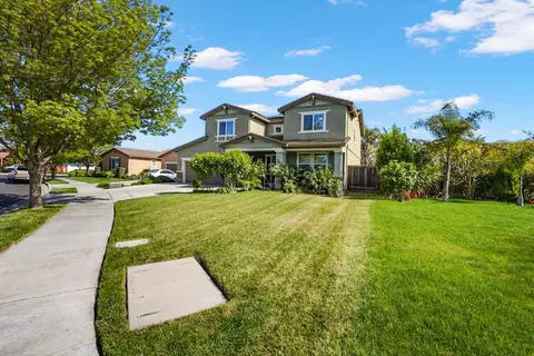 15979 Crescent Park Cir, Lathrop, CA 95330 photo 2