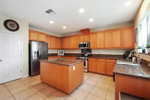 15979 Crescent Park Cir, Lathrop, CA 95330 photo 7