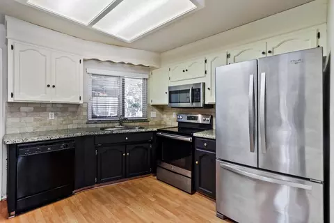 Kitchen - 315 Tioga Dr, Lodi, CA 95242 photo 2 of 5