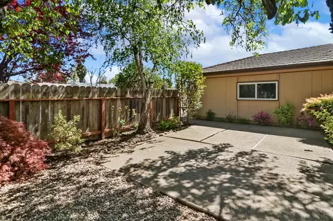 Exterior - 315 Tioga Dr, Lodi, CA 95242 photo 2 of 8
