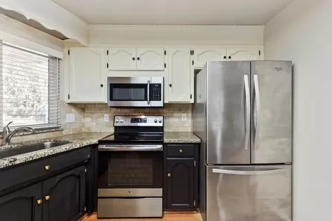 Kitchen - 315 Tioga Dr, Lodi, CA 95242 photo 4 of 5