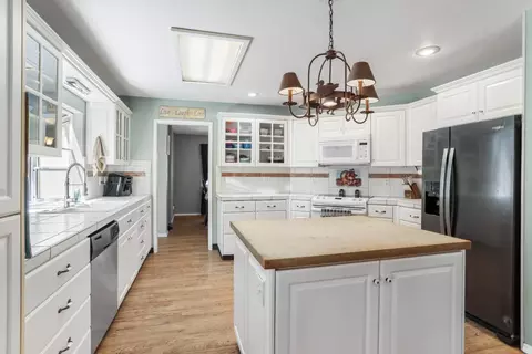 2324 Westminster Dr, Modesto, CA 95355 photo 11