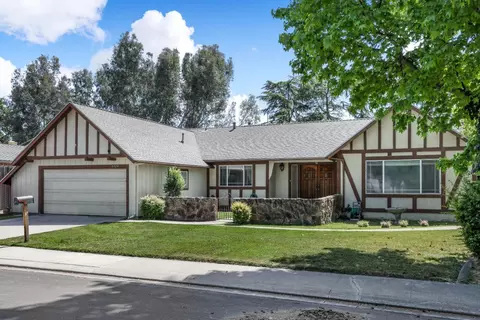 2324 Westminster Dr, Modesto, CA 95355 photo 2