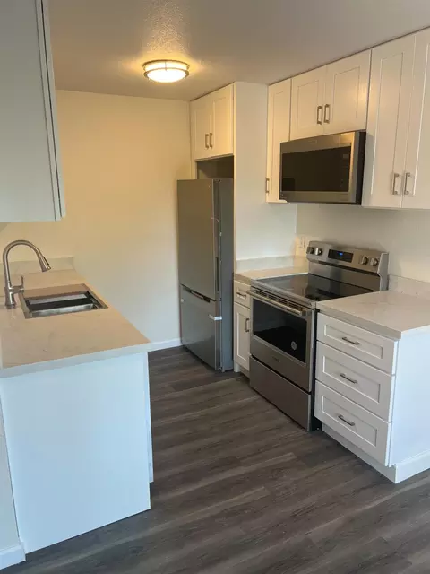 4332 Pacific Ave #80, Stockton, CA 95207