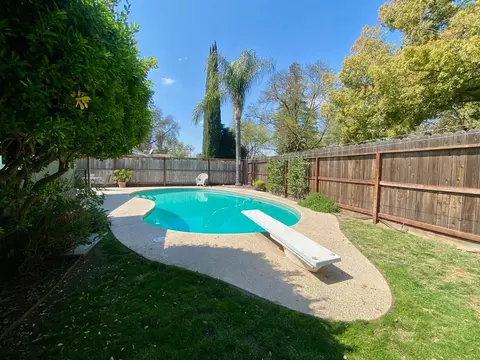 Exterior - 2409 Meadow Rue Dr, Modesto, CA 95355 photo 6 of 9