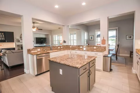 Kitchen - 12860 Rimfire Dr, Wilton, CA 95693 photo 3 of 4