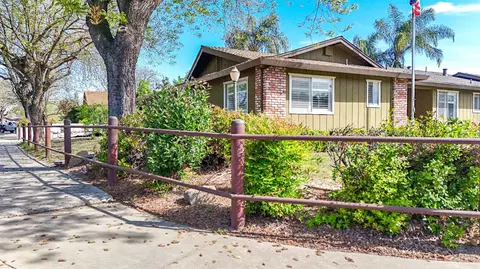 2701 Sapphire Dr, Modesto, CA 95355 photo 4