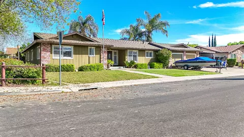 2701 Sapphire Dr, Modesto, CA 95355 photo 3