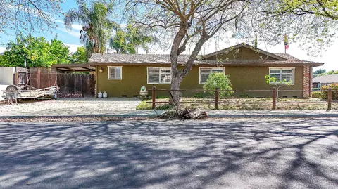 2701 Sapphire Dr, Modesto, CA 95355 photo 5