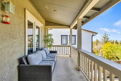 Exterior - 941 Campfire Cir, Rocklin, CA 95765 photo 4 of 14