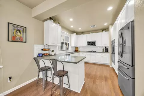 Kitchen - 941 Campfire Cir, Rocklin, CA 95765 photo 1 of 5