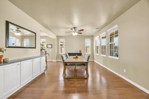 Entry Way - 941 Campfire Cir, Rocklin, CA 95765 photo 2 of 7