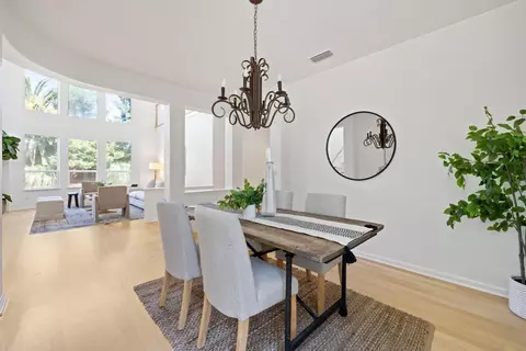 Dining - 5501 Cowell Blvd, Davis, CA 95618 photo 1 of 2
