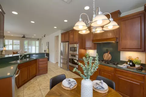 2325 Shadow Berry Dr, Manteca, CA 95336 photo 11