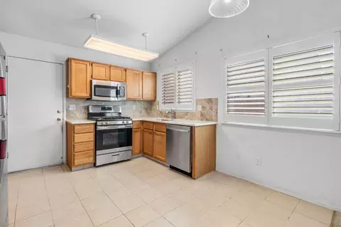 Kitchen - 14081 Chantilly Ct, Lathrop, CA 95330 photo 1 of 6