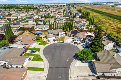 View/Area - 14081 Chantilly Ct, Lathrop, CA 95330 photo 10 of 14