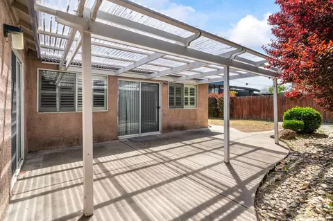 Exterior - 14081 Chantilly Ct, Lathrop, CA 95330 photo 5 of 8