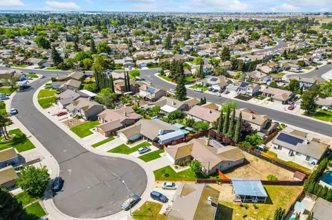 View/Area - 14081 Chantilly Ct, Lathrop, CA 95330 photo 12 of 14