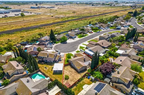 View/Area - 14081 Chantilly Ct, Lathrop, CA 95330 photo 14 of 14