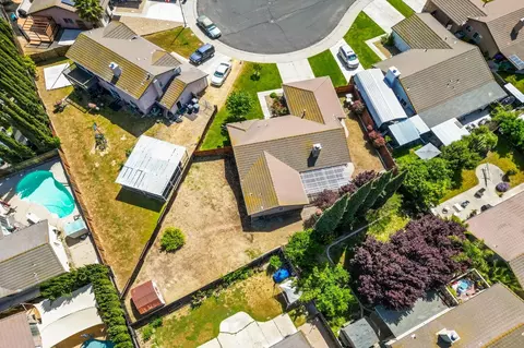 View/Area - 14081 Chantilly Ct, Lathrop, CA 95330 photo 6 of 14