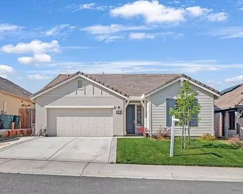521 Lupine Dr, Ione, CA 95640