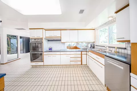 Kitchen - 2818 Anza Ave, Davis, CA 95616 photo 2 of 5