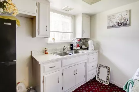 Kitchen - 5335 Gibbons Dr, Carmichael, CA 95608 photo 2 of 7