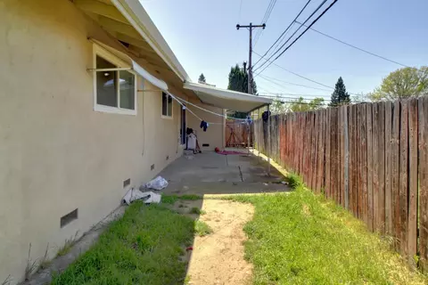 Exterior - 5335 Gibbons Dr, Carmichael, CA 95608 photo 7 of 16