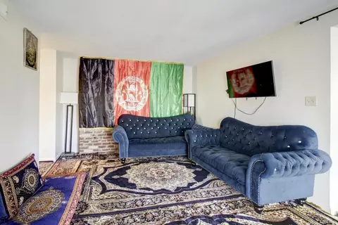 Living - 5335 Gibbons Dr, Carmichael, CA 95608 photo 2 of 8