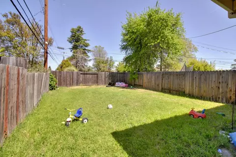 Exterior - 5335 Gibbons Dr, Carmichael, CA 95608 photo 3 of 16