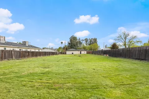 Exterior - 1687 10th Ave, Olivehurst, CA 95961 photo 7 of 7