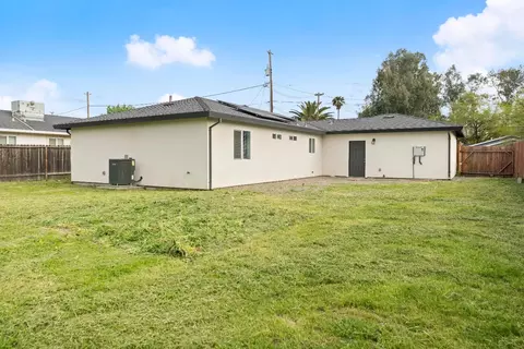 Exterior - 1687 10th Ave, Olivehurst, CA 95961 photo 5 of 7