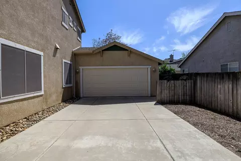 1908 Legend Dr, Modesto, CA 95357 photo 5