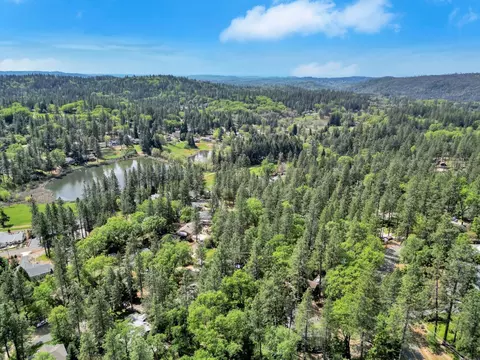 View/Area - 11244 Edward Dr, Grass Valley, CA 95949 photo 4 of 5