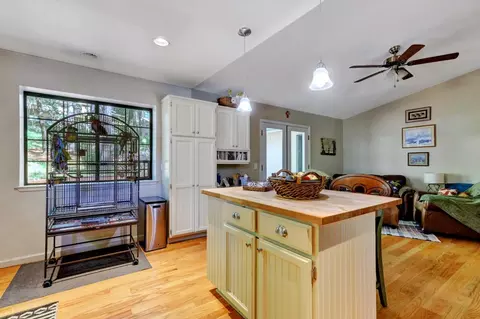 Kitchen - 11244 Edward Dr, Grass Valley, CA 95949 photo 8 of 11