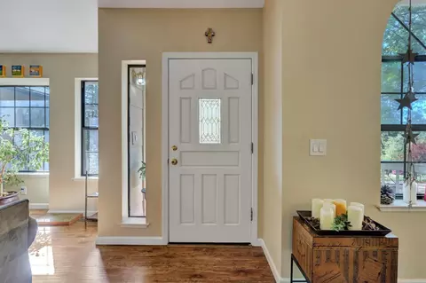 Entry Way - 11244 Edward Dr, Grass Valley, CA 95949 photo 2 of 2