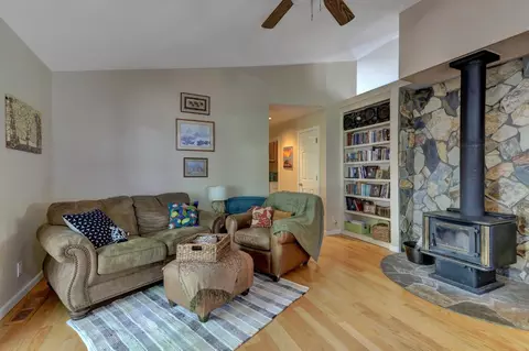 Living - 11244 Edward Dr, Grass Valley, CA 95949 photo 4 of 4