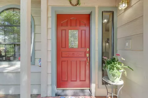 Entry Way - 11244 Edward Dr, Grass Valley, CA 95949 photo 1 of 2