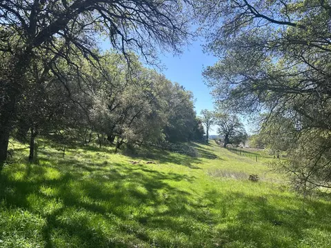 21672 Knolls Dr, Grass Valley, CA 95949 photo 3