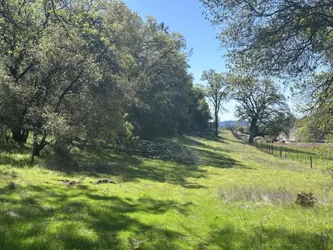 21672 Knolls Dr, Grass Valley, CA 95949 photo 1