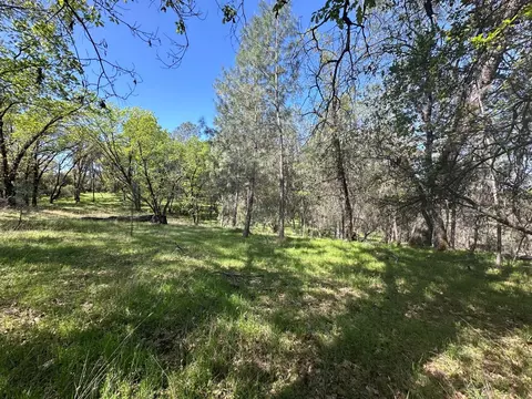 21788 Knolls Dr, Grass Valley, CA 95949 photo 2